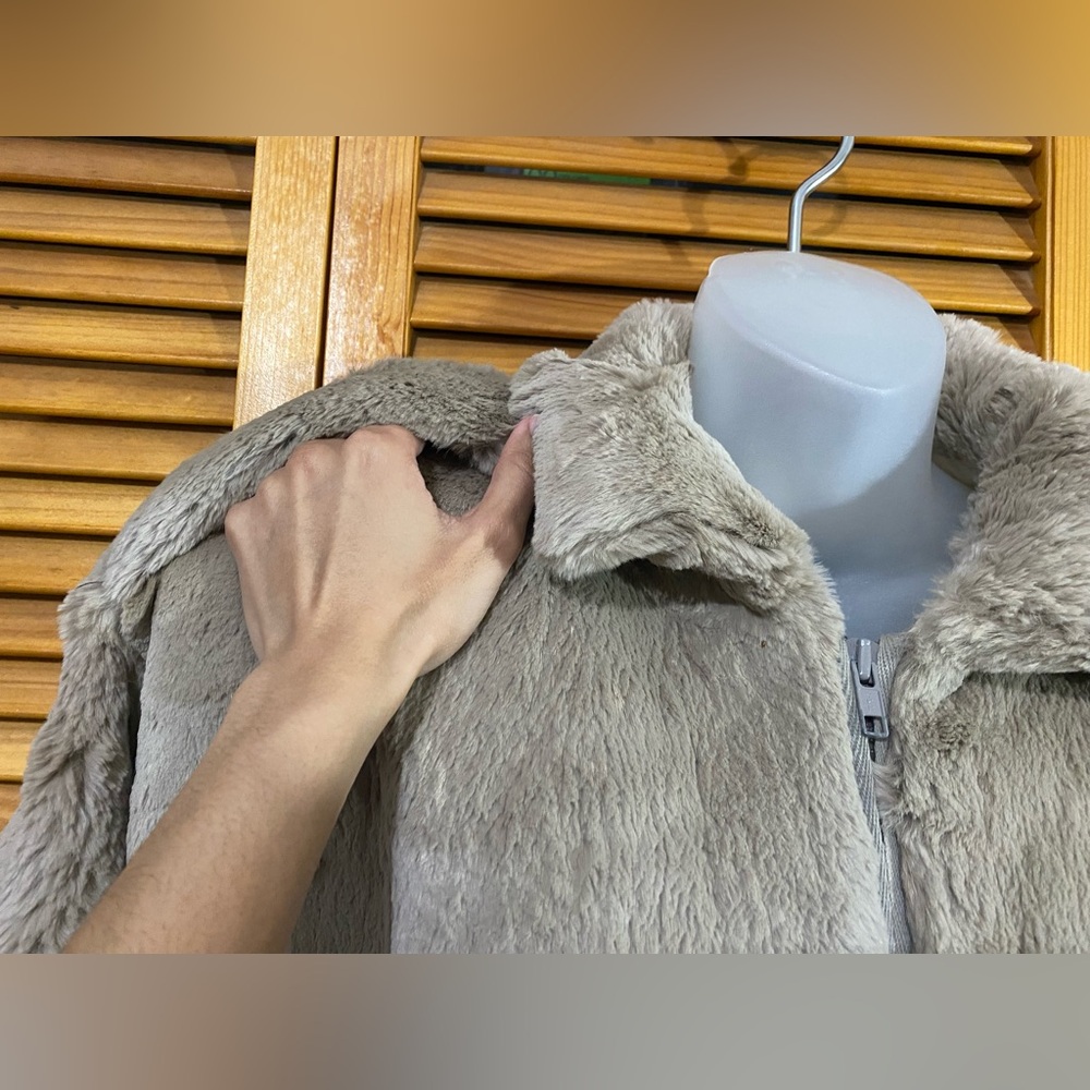 Vintage Carole Little • Javurek Furs: Rabbit Fur Jacket🐇 - Picture 9 of 12